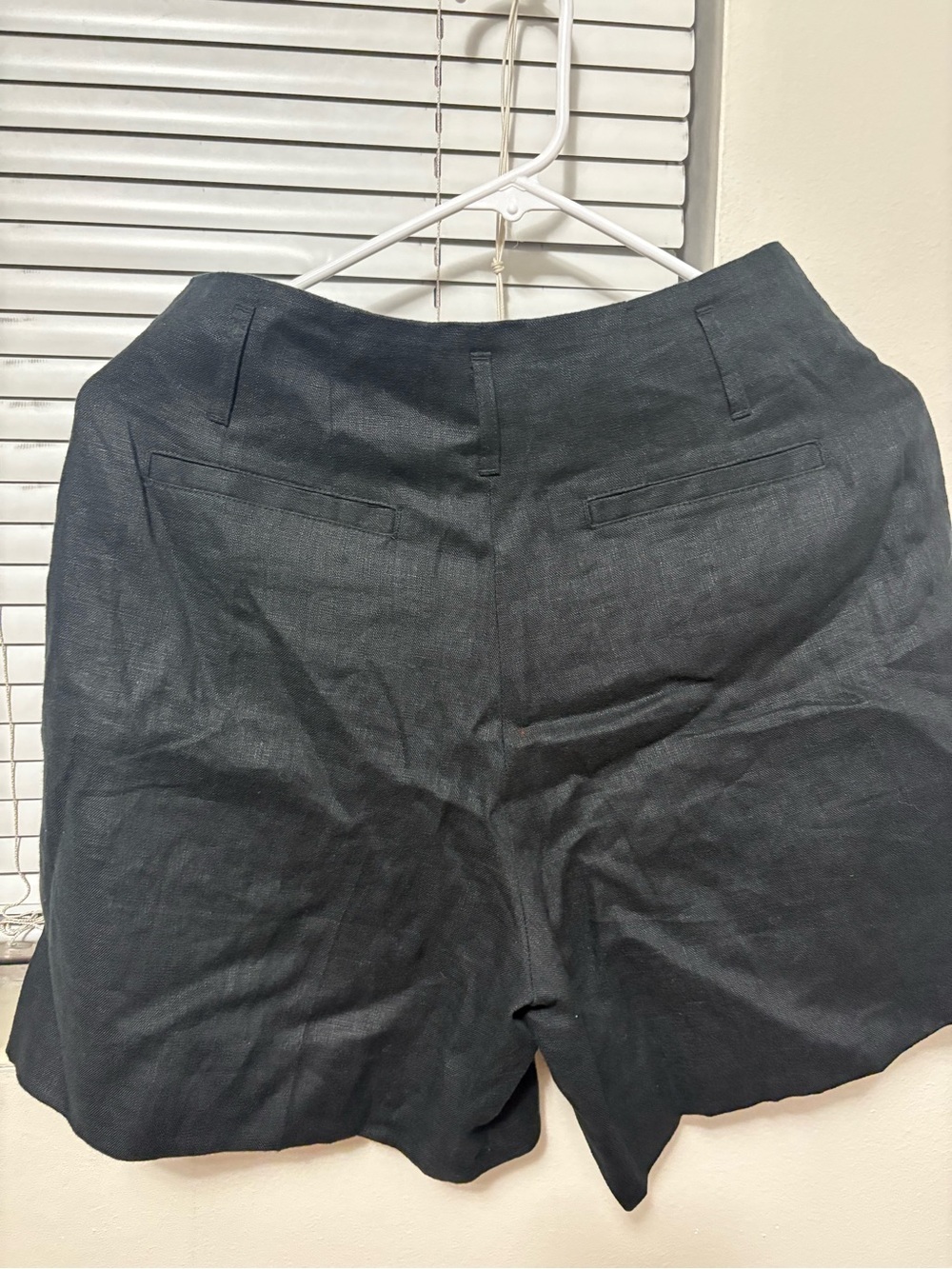 Banana Republic Women's Black High-Waist Tailored 100% Linen Shorts - Picture 2 of 5